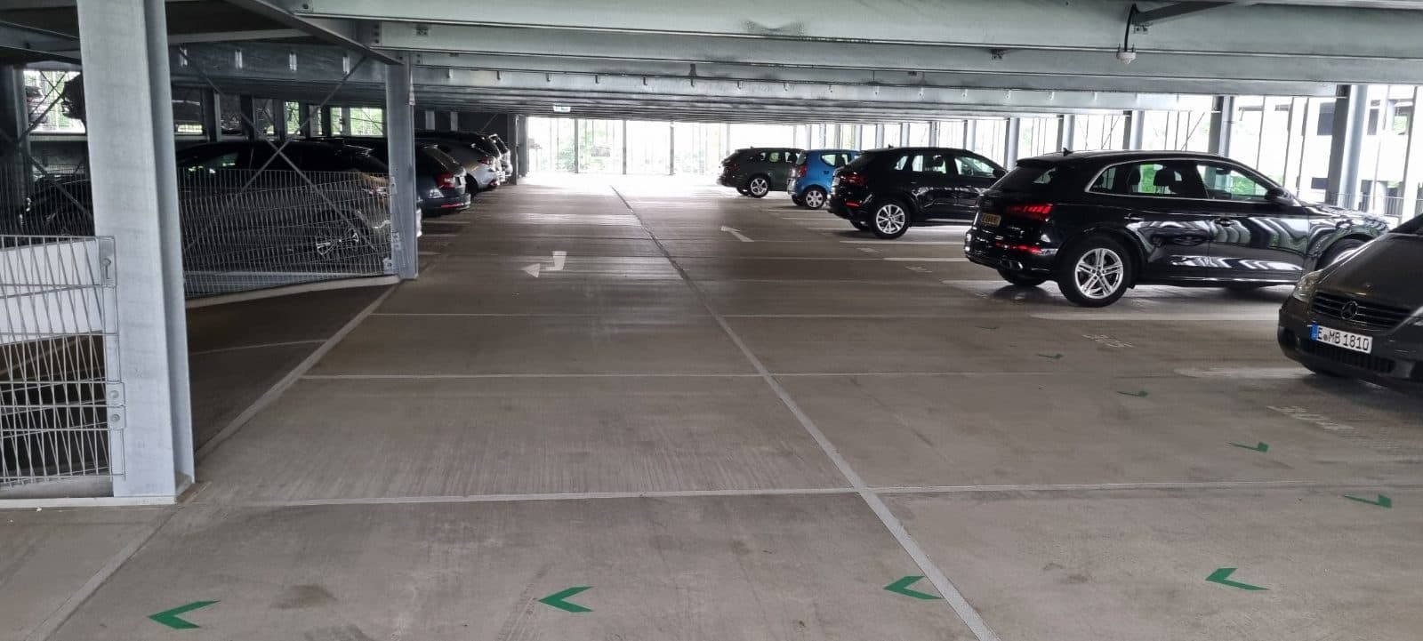 Flughafenparkplatzdus